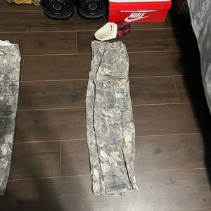 Hollister Woodland Camo Pants 29x30